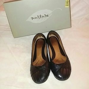 Nuture Size 6 Justine Flats